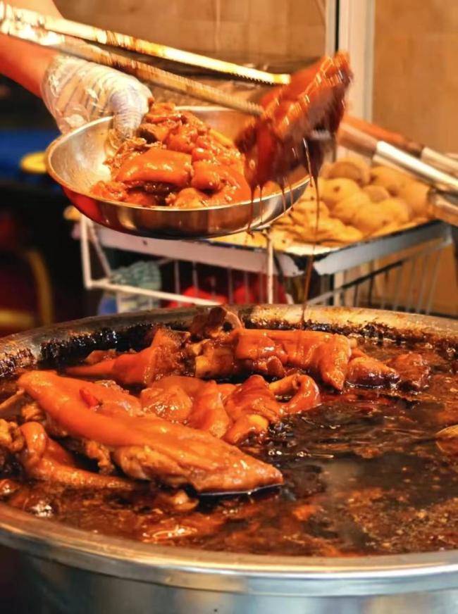 中國避暑之都貴陽多地人氣爆棚 連續(xù)六年入選養(yǎng)老棲息地前三