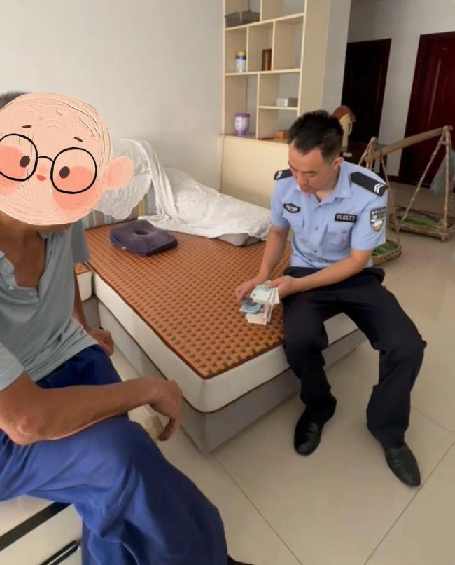 女子照顧賣菜大爺生意遭背刺 誠(chéng)信危機(jī)引發(fā)關(guān)注