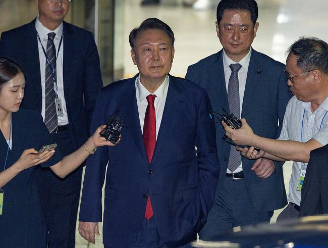 律师：尹锡悦虚弱到连楼梯都爬不动 健康恶化缺席庭审