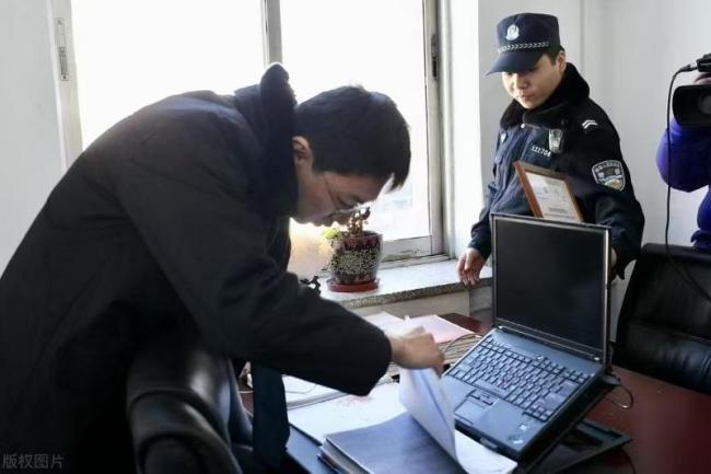 收1500元诬告办案人员教唆他人作伪证 执法者沦为诬告导演