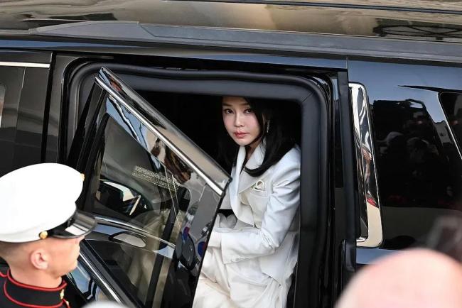 尹锡悦夫人金建希被撤销博士学位 学术不端风波再起
