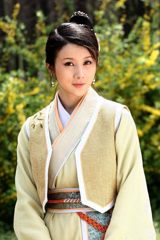 孫菲菲又發(fā)文還原劇組挨打真相：王陽力挺打人的導(dǎo)演,！她氣到退圈 