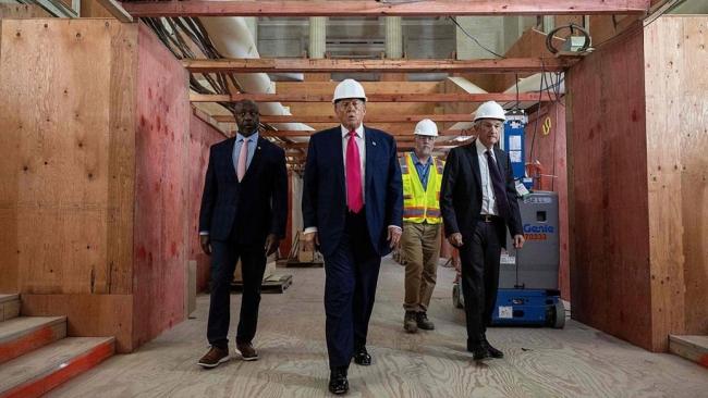 美国总统时隔近20年首次正式造访美联储，特朗普和鲍威尔说了些什么？ 特朗普急催降息