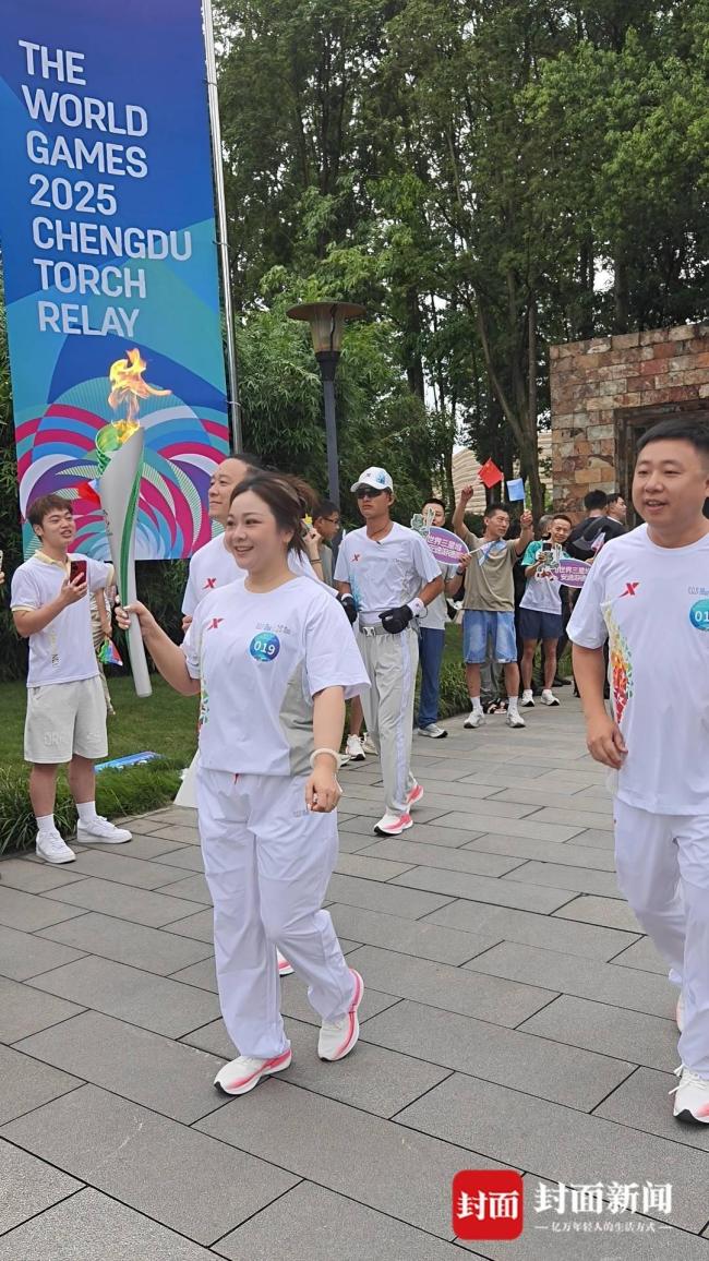 哪吒2配音吕艳婷谈世运会火炬传递