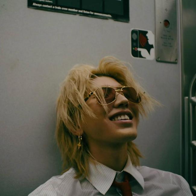 蔡徐坤换iG头像 新歌《Jasmine》预热