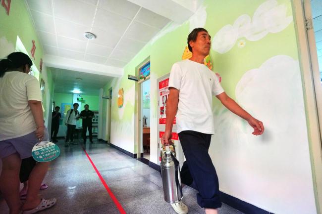 探访北京密云安置点现场 村民获妥善安置