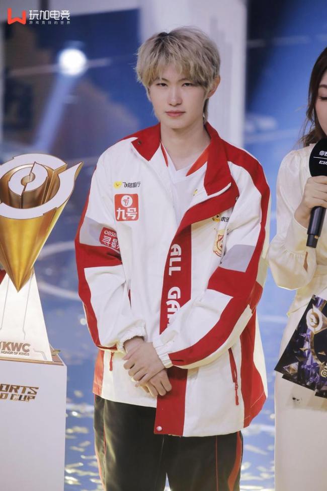 一诺登顶世一射 KWC二连冠得主