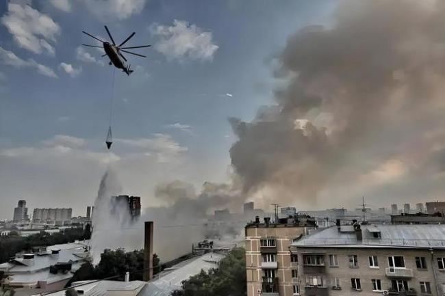 普京视察遭乌无人机搅局，多地剧烈爆炸