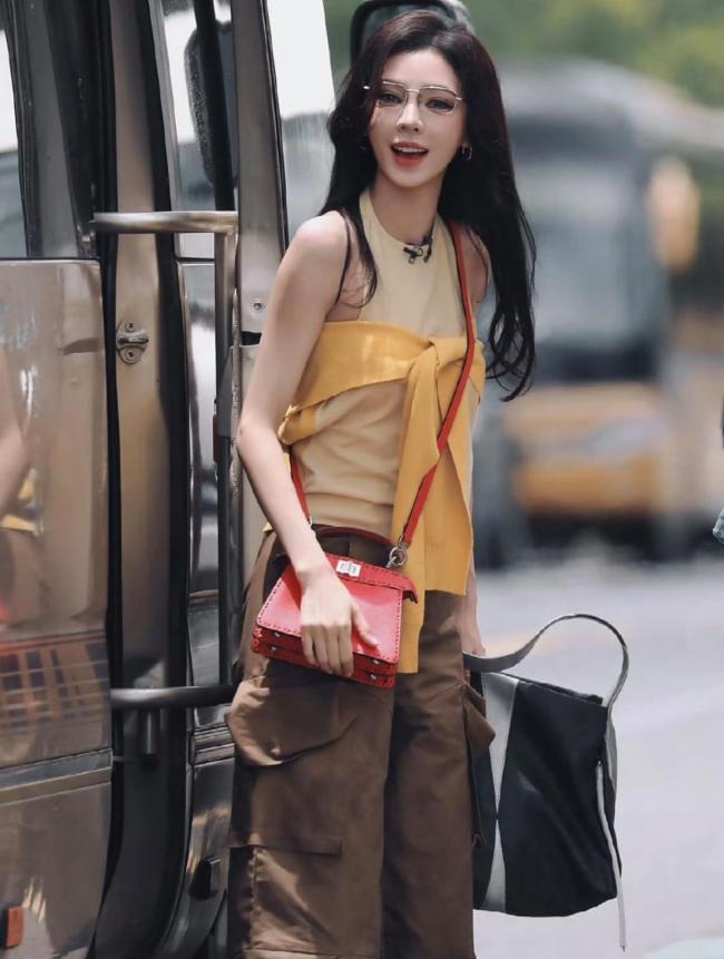 张予曦毕雯珺 般配 御姐穿搭引热议