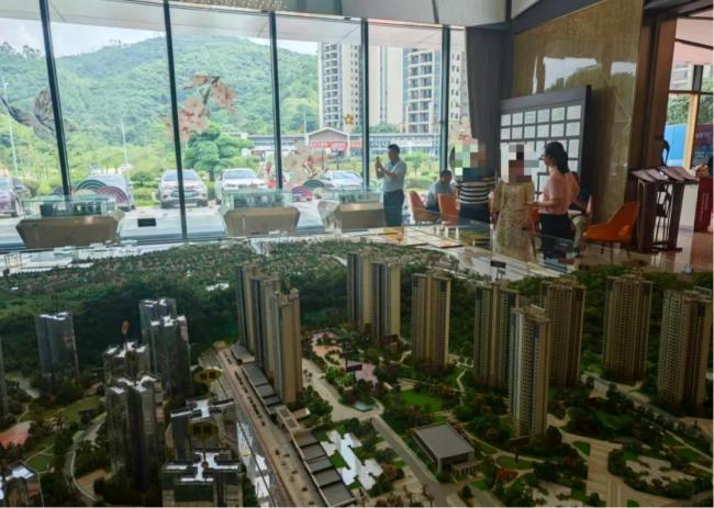 李嘉诚家族甩货大湾区400套房产