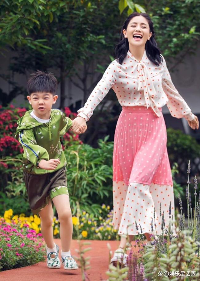 胡可复兴安吉留长发 尊重孩子的选拔
