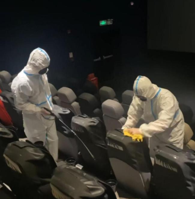 影院为座椅有虫卵顾客退票并赠20张券 积极整改消杀