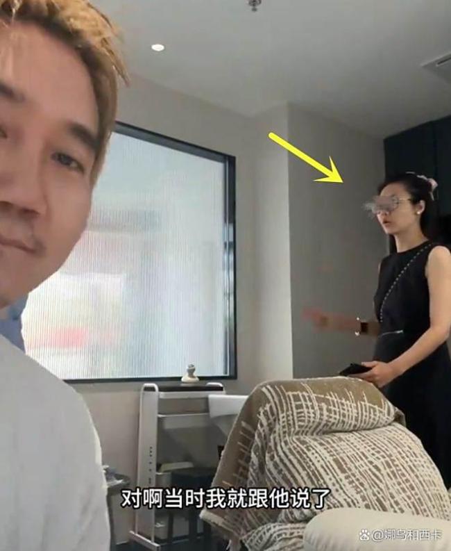 女子称在理发店洗头时被性骚扰 误触还是故意？