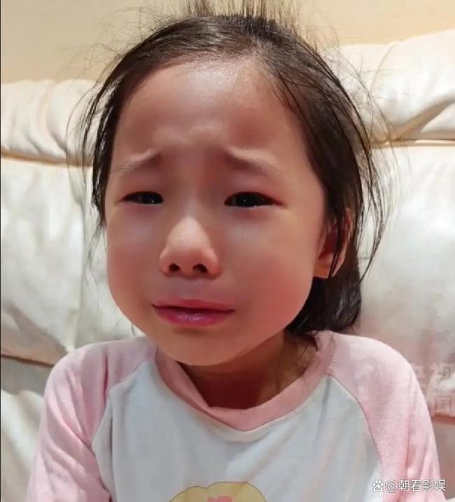5岁女孩看南京照相馆后想当兵 真情流露感动网友