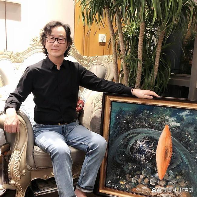 徐峥被曝长期嫖娼 和美女亲密照被扒 私生活再惹争议