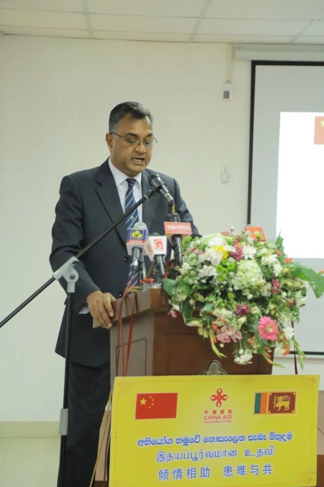 中国援助斯里兰卡抗洪救灾物资顺利交接 中斯友谊历久弥坚