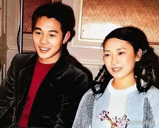 李连杰晒给大女儿的新婚礼物 国产华为汽车寄寓父爱