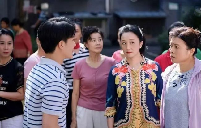 在小區(qū)樓下健身怎么比登天還難 地盤爭奪戰(zhàn)