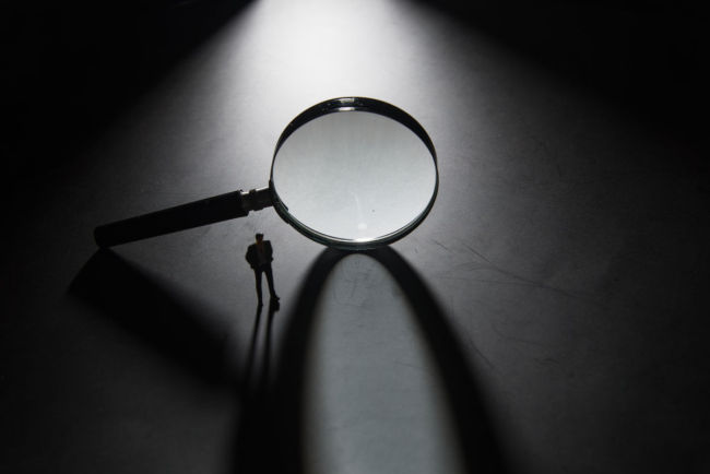 “影子员工” 给客户返佣2000万 6年套取1.18亿奖金