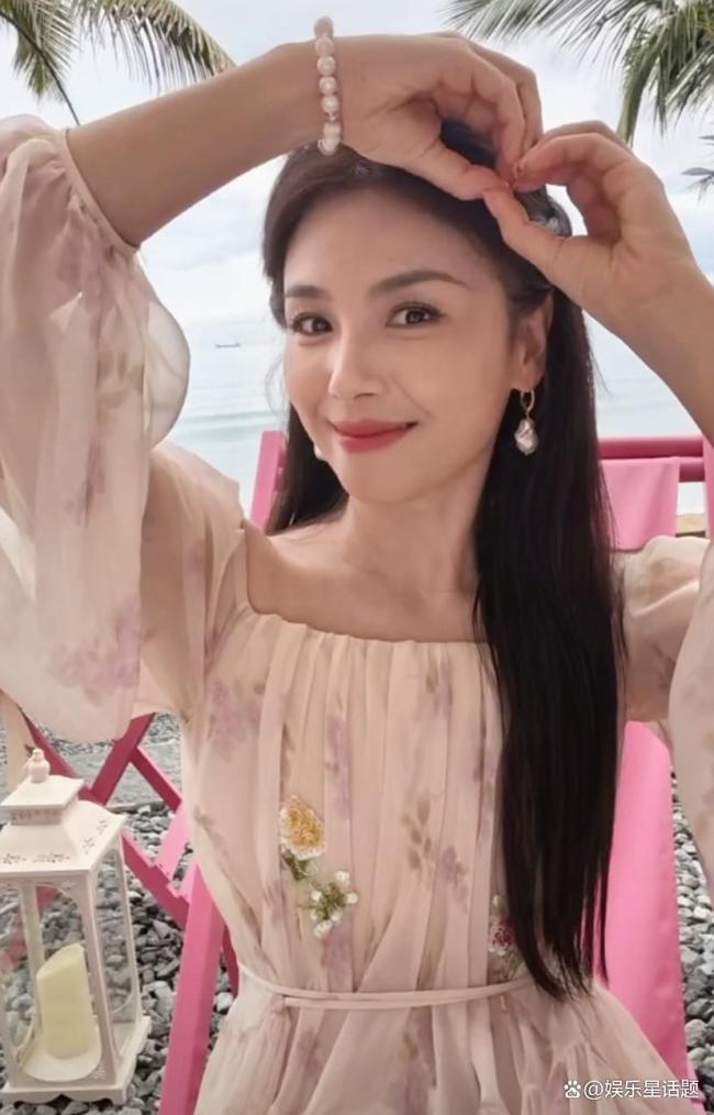 刘涛海边直播 真诚互动治愈人心
