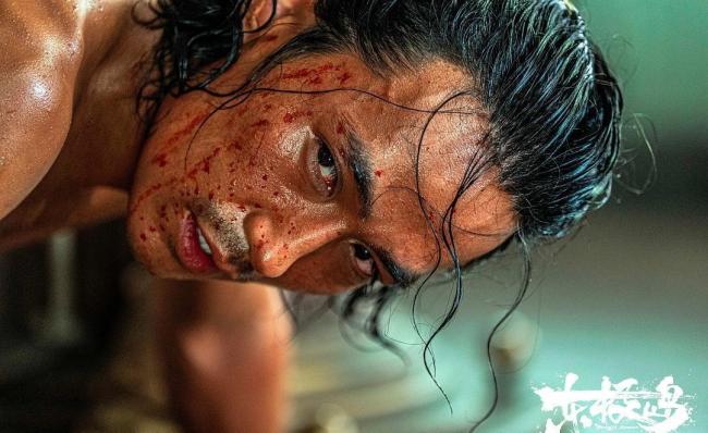 朱一龙倪妮伦敦首映路透 《东极岛》引发高期待