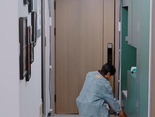 张维伊对<strong>董璇</strong>说咱们有酒窝就够了 分居婚姻的温馨细节