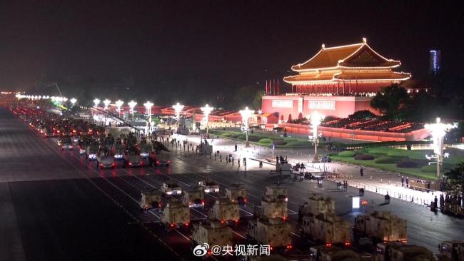 事关九三阅兵 发布会要点速览 新装备首次亮相