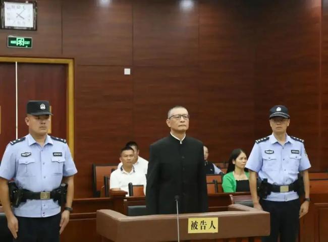 柳州书记：违建轻轨透支人民信任 政绩工程教训深刻