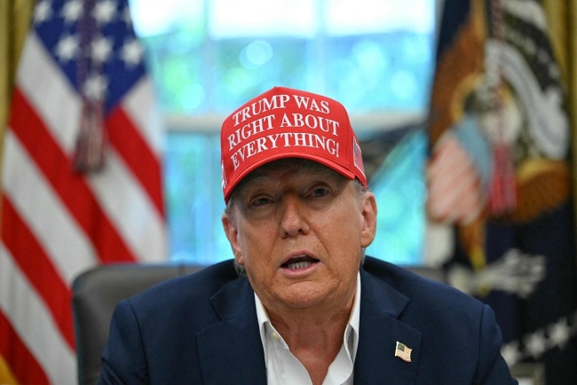 特朗普称将在两周内评估俄乌和谈可能性