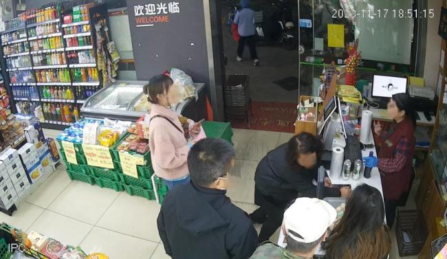 顾客争执时倒地身亡便利店赔28万