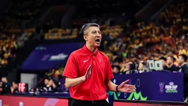 疑人不用!杨毅:郭士强的原则是立足防守 胡明轩投不进也不会弃用:防守为本