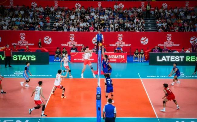 中国女排晋级16强 主帅为何并不轻松 主场压力与细节挑战