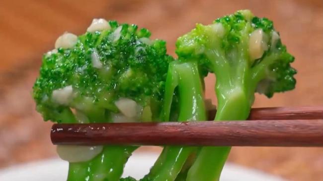 西蓝花，藏在菜篮子里的“养发高手”