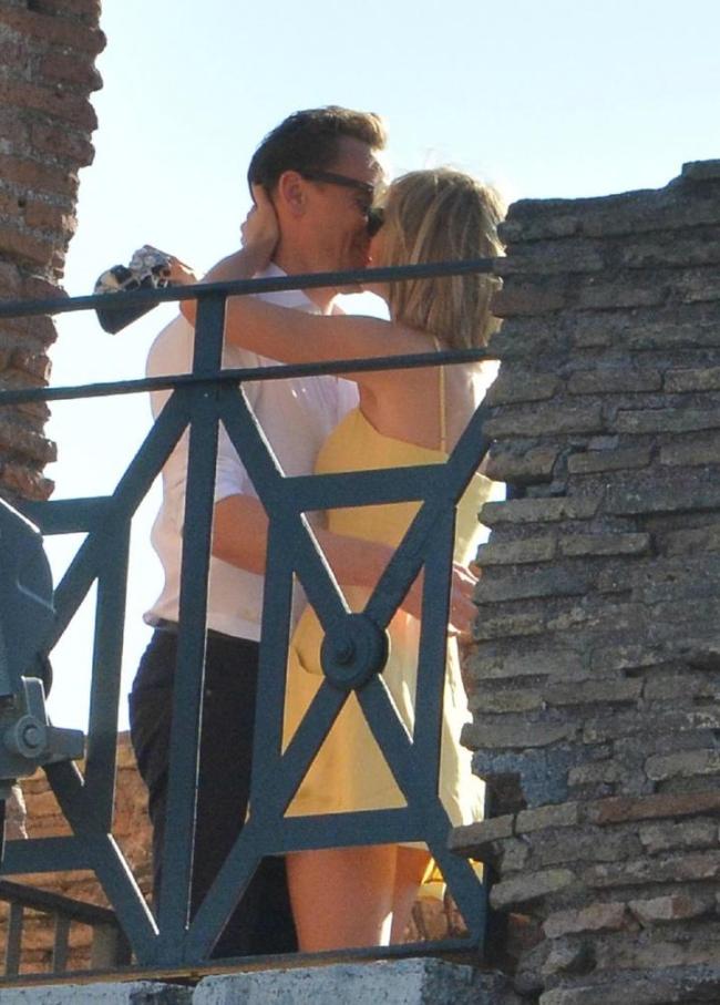 霉霉订婚 英语老师与体育老师的甜蜜结合