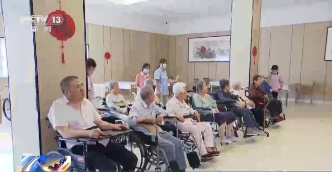 为失能老人发放电子补贴 安徽滁州普惠性政策获赞