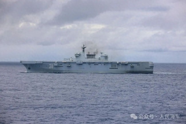 海南艦訓(xùn)練畫面滿滿大片感！
