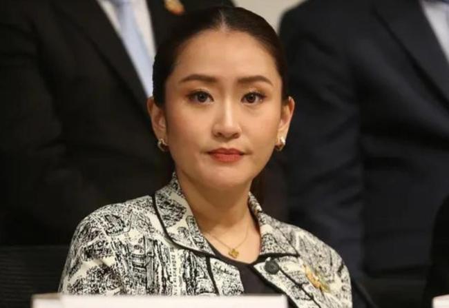 佩通坦在录音案宣判前罕见公开露面 自信应对听证会