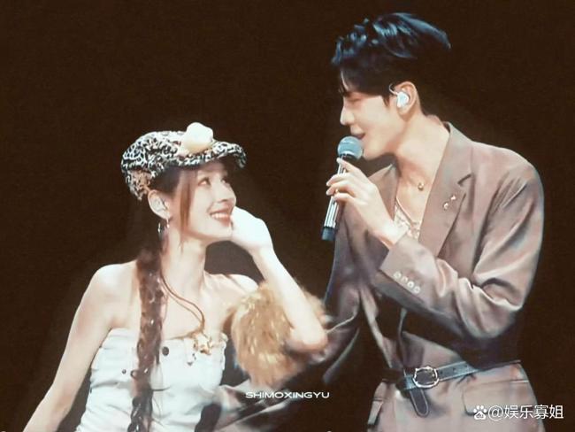 张予曦毕雯珺二搭三搭勾勾搭搭，好甜好浪漫