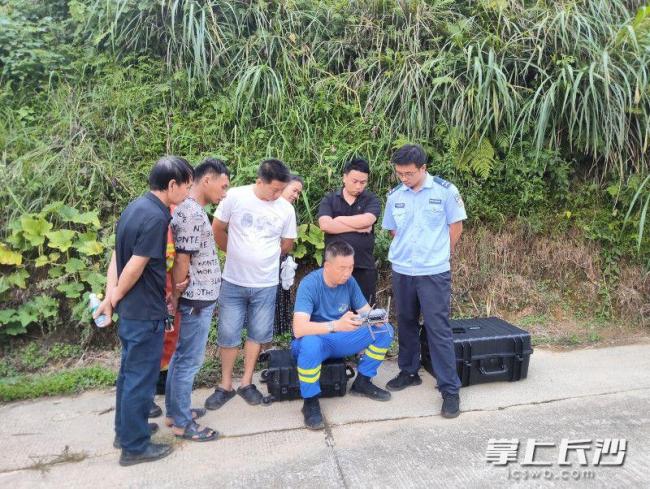 2岁女童失联34小时在山上找到