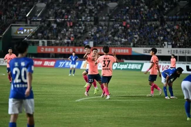 盐城0-2无锡主场首败 无锡客场抢分得胜