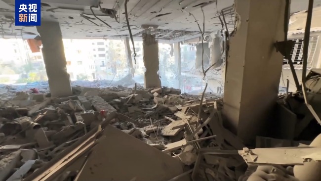 以军袭击加沙多地 巴武装人员袭击以军