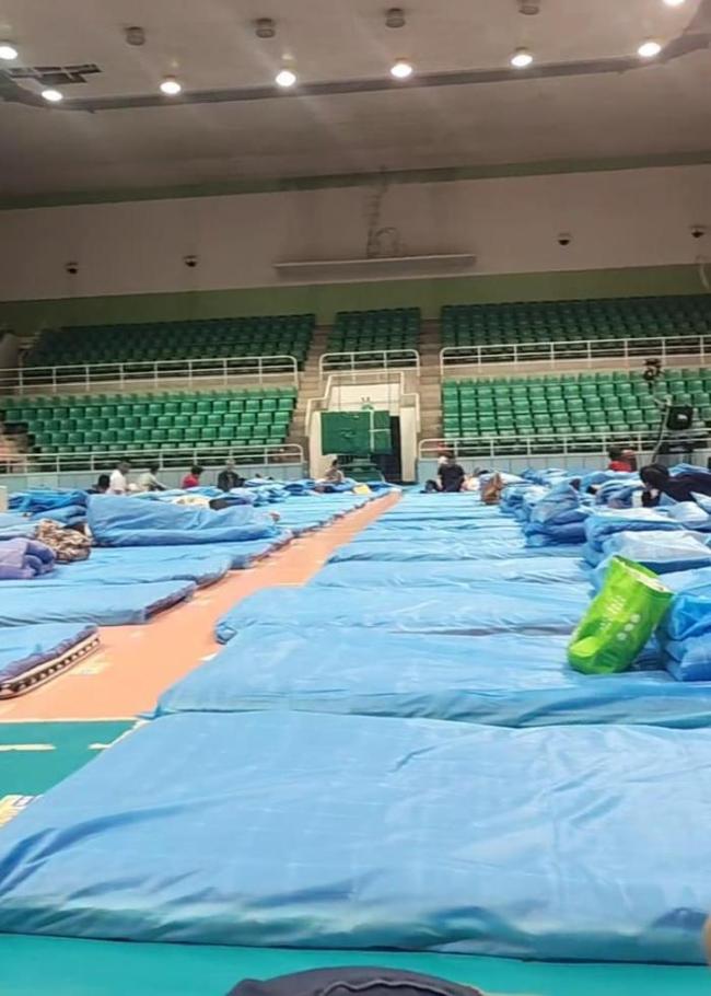 兰州大学打地铺让新生家长免费住 贴心服务获赞