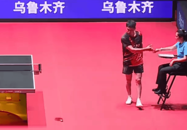孙闻摔拍被停赛1轮