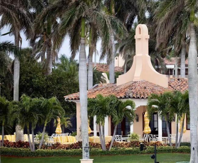 特朗普宣布白宫玫瑰园裂缝“破案” 监控视频揭露真相