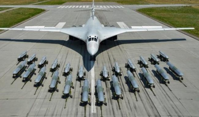 轰6N与惊雷1补齐空基核力量短板 提升战略威慑能力