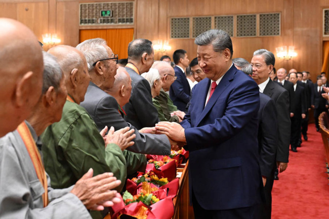 纪念中国人民抗日战争暨世界反法西斯战争胜利80周年文艺晚会《正义必胜》在京隆重举行 习近平等出席观看