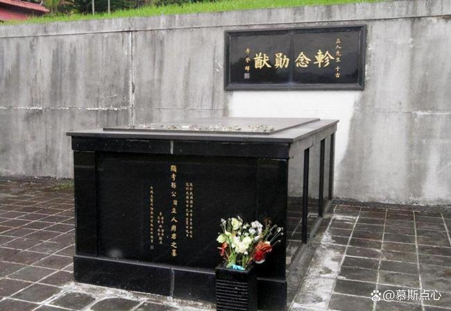 被软禁33年的孙立人病逝后留遗言：不葬大陆，棺材不入土