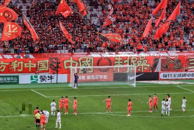 U22国足蒙羞！董路：中国人踢不了复杂足球洋帅高估了球员的能力 战术问题凸显