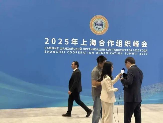 普京访华4天签下20多份合作文件 中俄合作迈上新高度