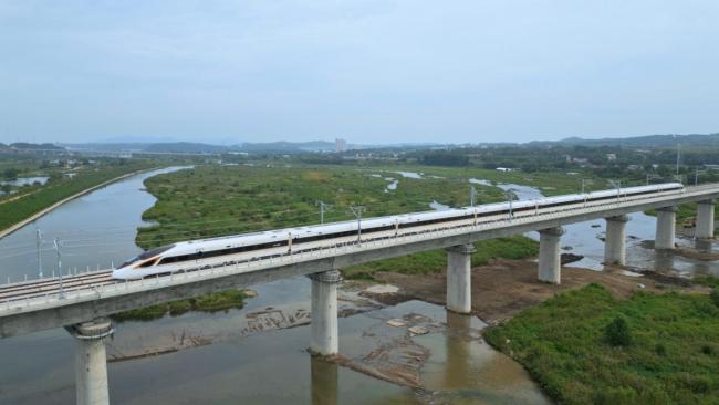 沈白高鐵開(kāi)始模擬載客試運(yùn)行 東北高鐵網(wǎng)絡(luò)再添新動(dòng)脈